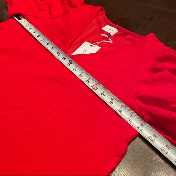 NWT Adrienne Red Ruched Sleeves V-Neck Top | Size Large - Picture 9 of 15
